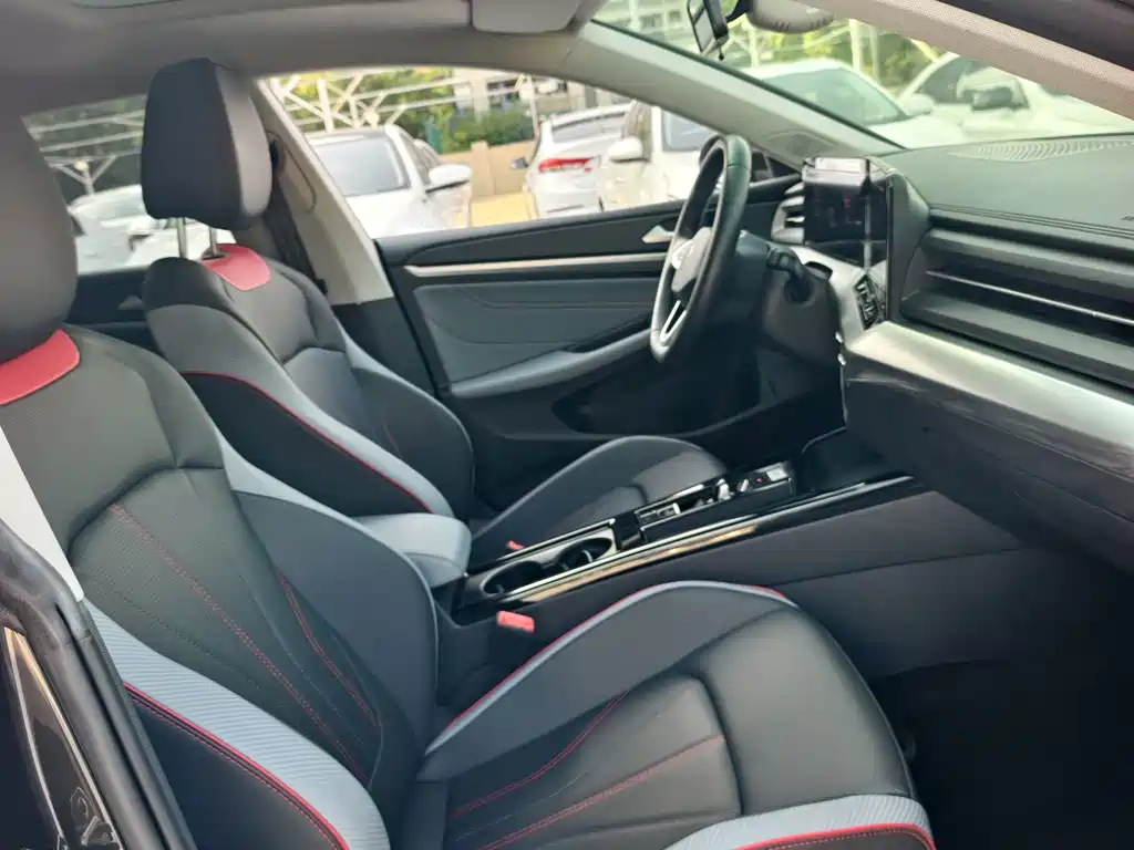 Volkswagen Lamando — миниатюра 8