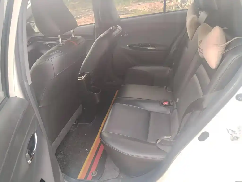Toyota Yaris L — миниатюра 7