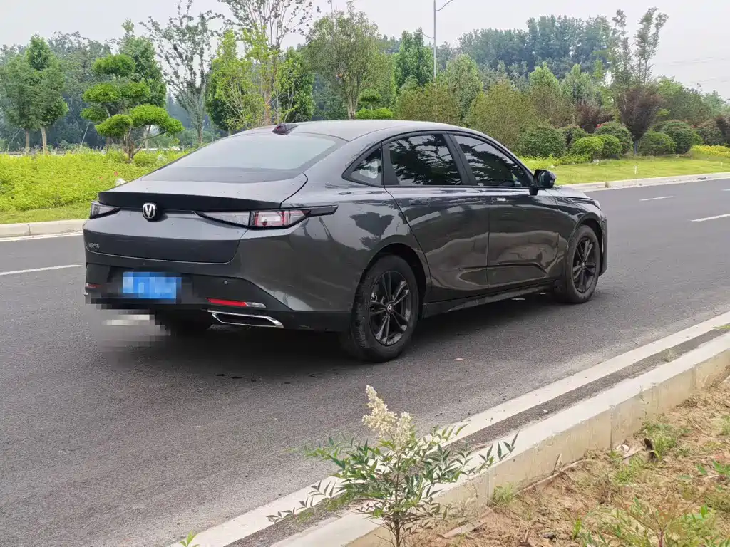 Changan Yida — миниатюра 7