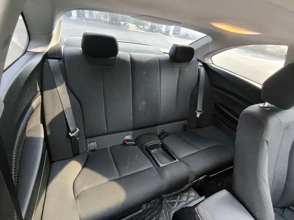 BMW 2 Series (Import) — миниатюра 9