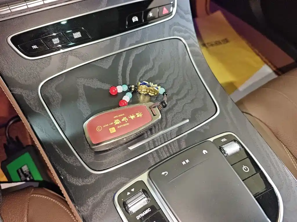 Mercedes-Benz E-Class (Import) — миниатюра 9
