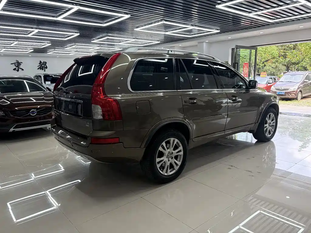 Volvo XC Classic — миниатюра 6
