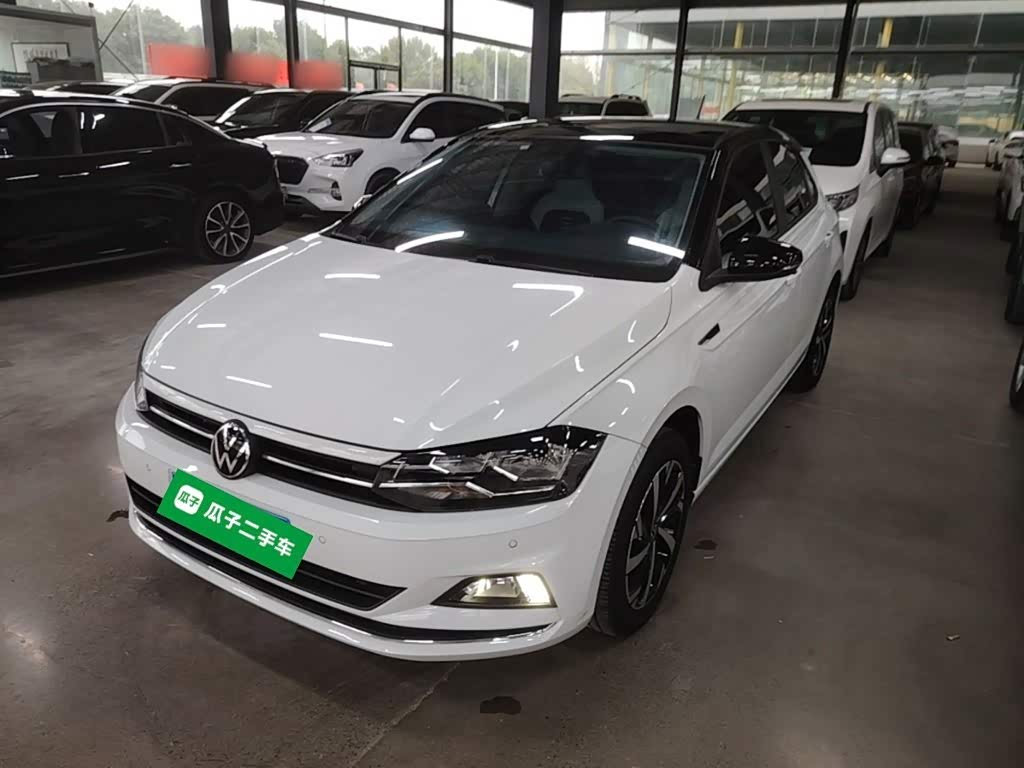 Volkswagen Polo 1.5 л 2023 г. Белый, пробег 25900 км
