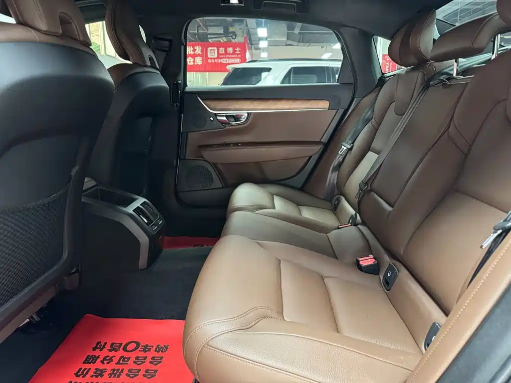 Volvo S90 — миниатюра 9