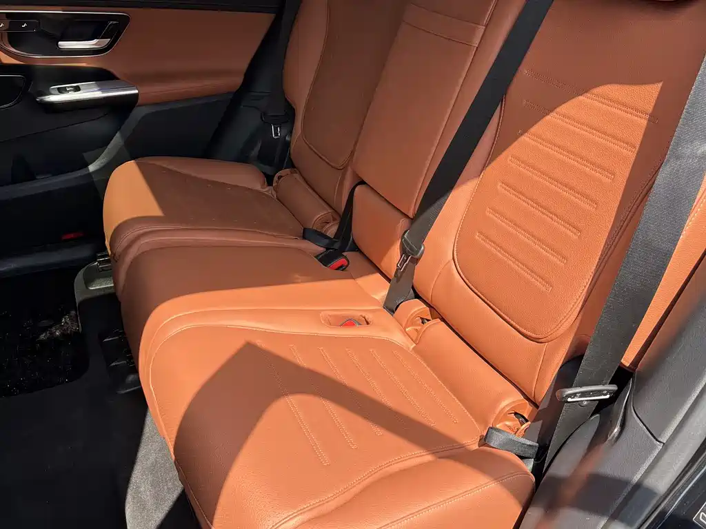 Mercedes-Benz GLC 2023 GLC 300 L 4MATIC 7 мест