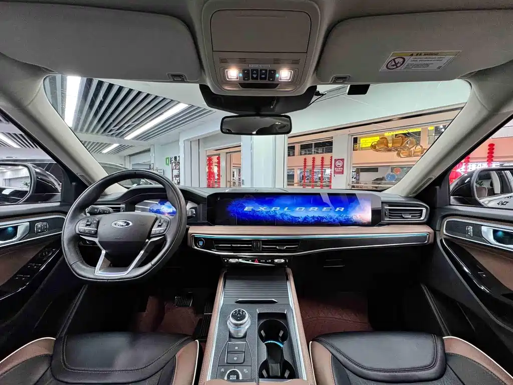 Ford Explorer — миниатюра 6