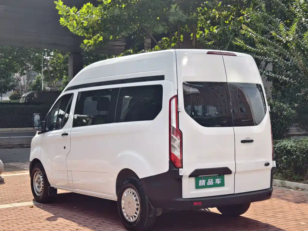 Ford Transit — миниатюра 6