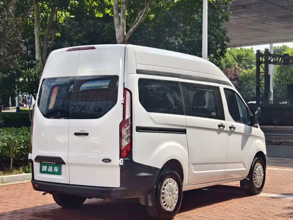 Ford Transit — миниатюра 4