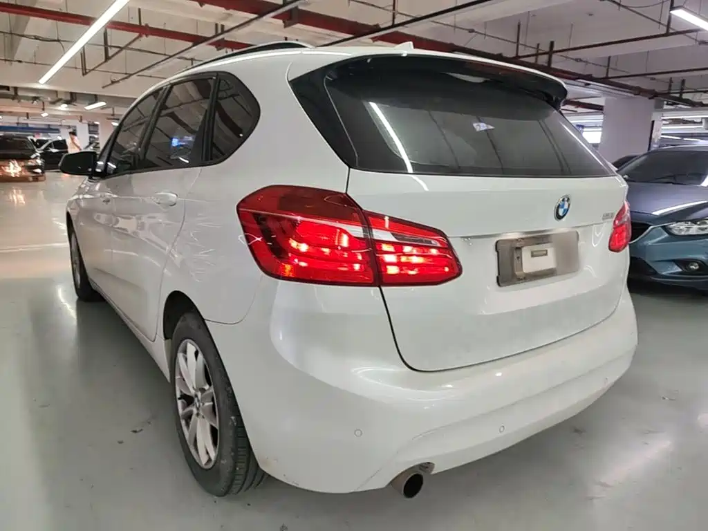 BMW 2 Series Active Tourer — миниатюра 5