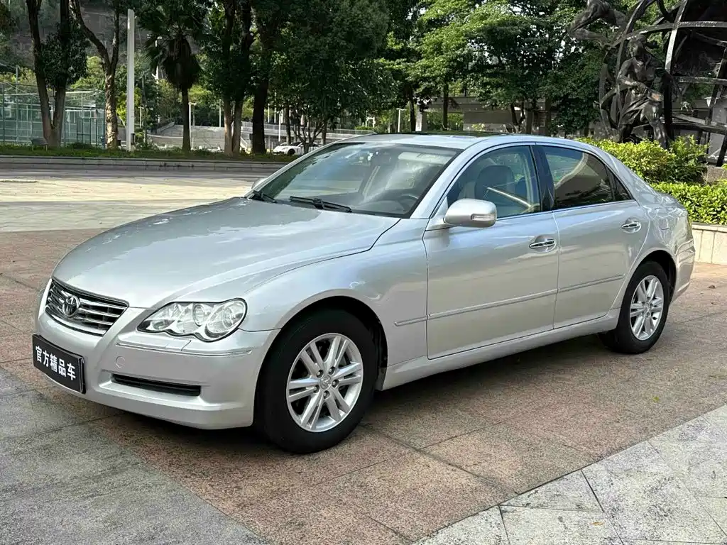 Toyota Reiz
