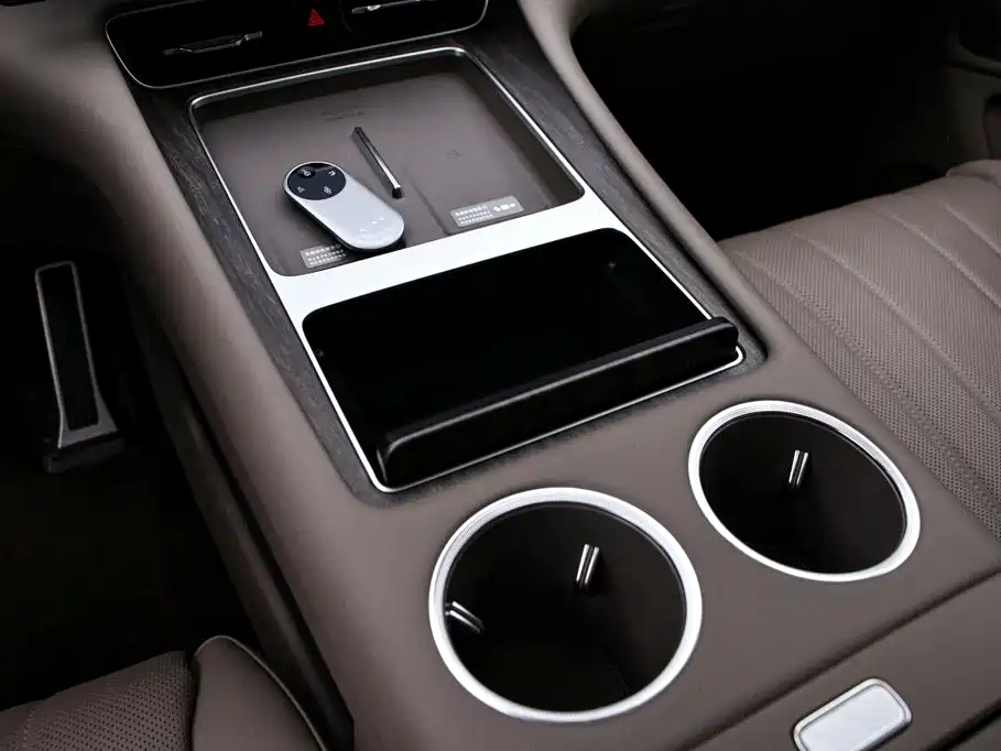 AITO AITO M7 — миниатюра 11