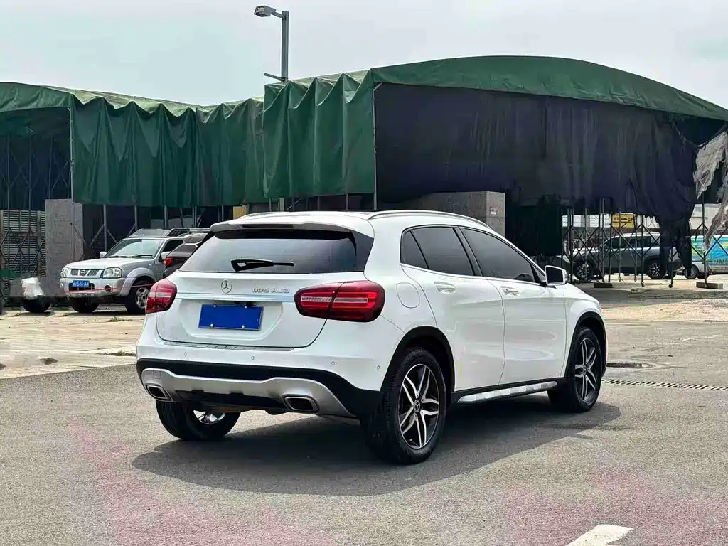 Mercedes-Benz GLA — миниатюра 4