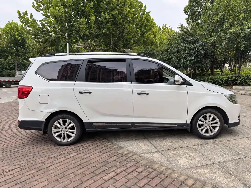 Baojun 730 — миниатюра 10