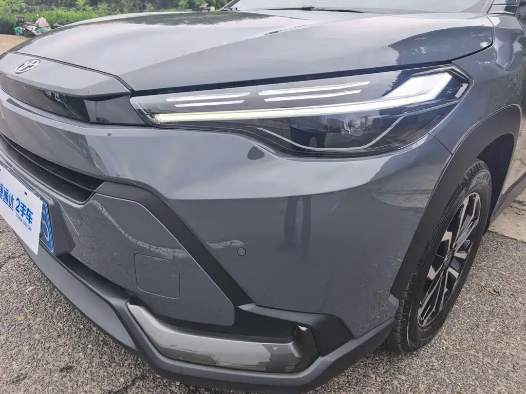 Toyota Frontlander — миниатюра 10