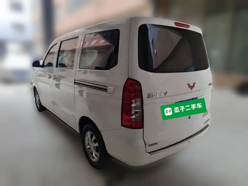 Wuling Hongguang V — миниатюра 7