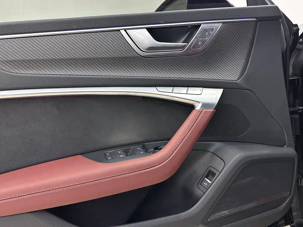 Audi A7L 2024 45 TFSI quattro S-line