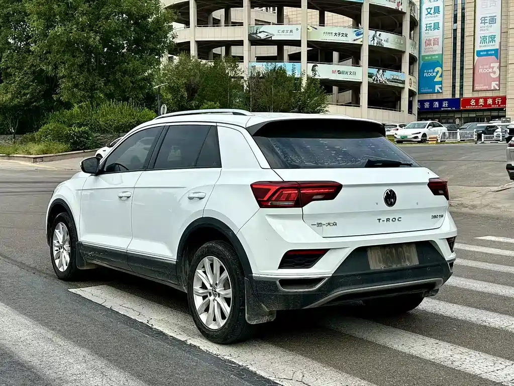 Volkswagen T-Roc — миниатюра 4