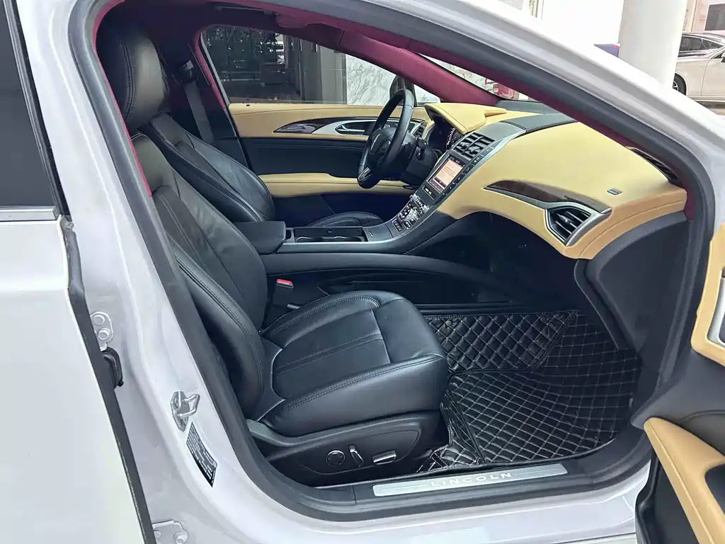Lincoln MKZ — миниатюра 7