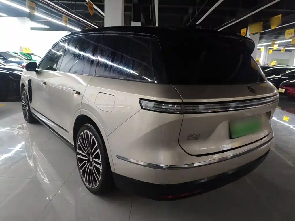 NIO ES8 2026 мест Executive