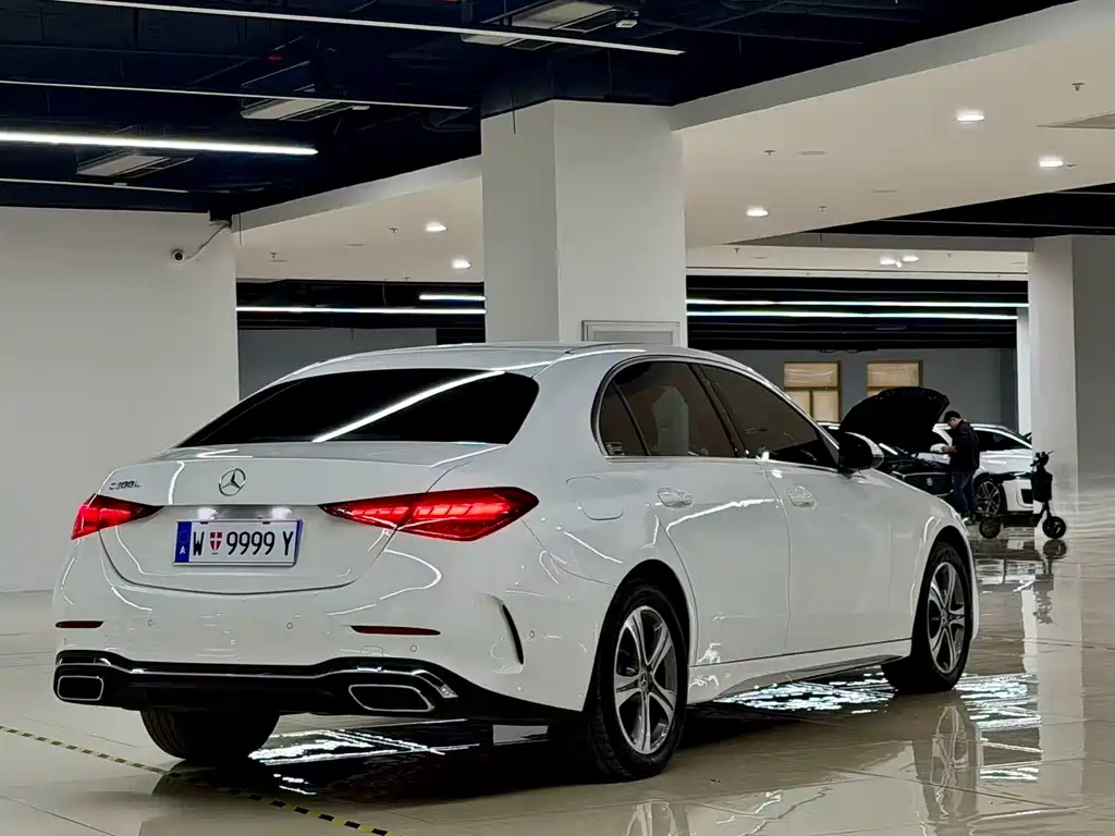 Mercedes-Benz C-Class — миниатюра 5