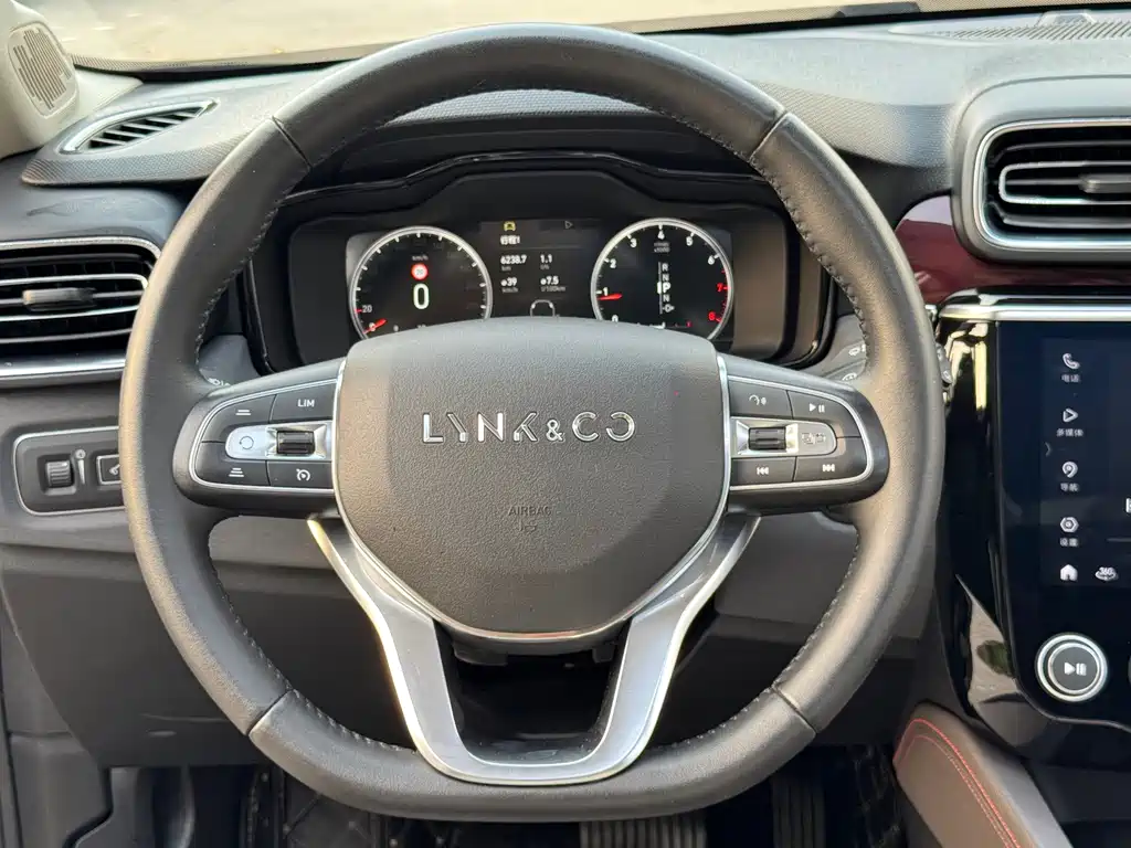 Lynk & Co 02 — миниатюра 13
