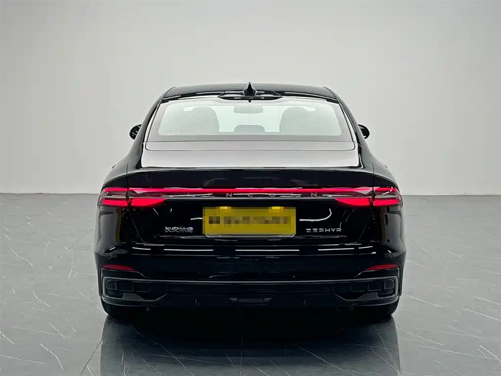 Lincoln Z 2022 i