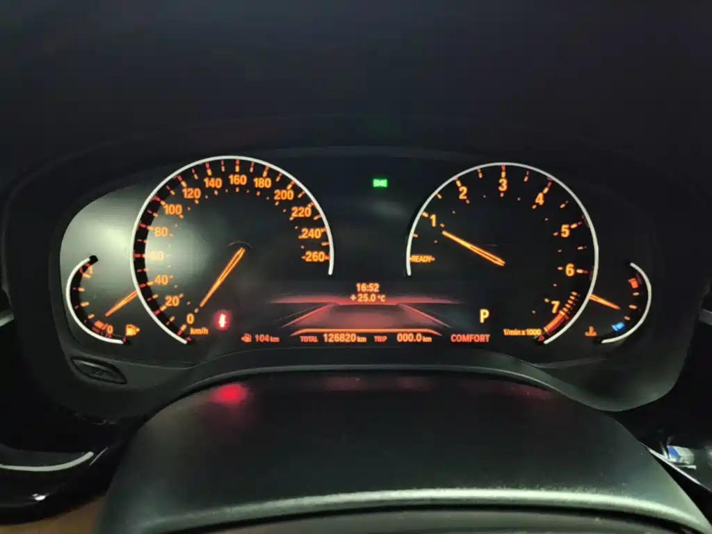 BMW 5 Series — миниатюра 12