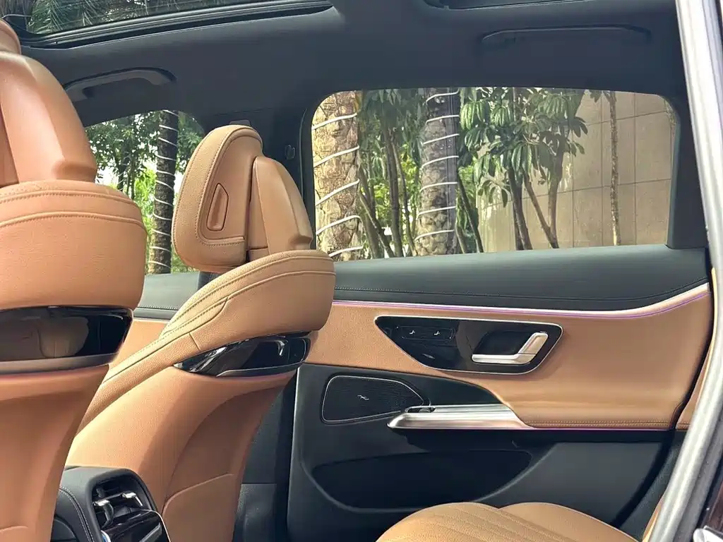Mercedes-Benz E-Class — миниатюра 7