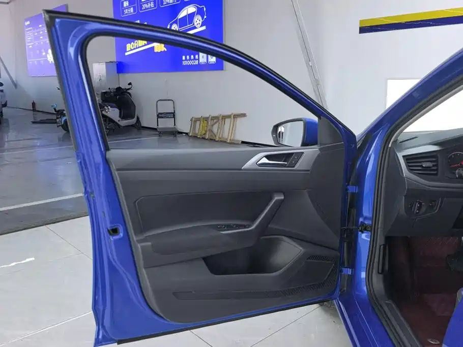 Volkswagen Polo — миниатюра 7