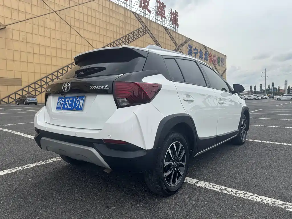 Toyota Yaris L — миниатюра 7