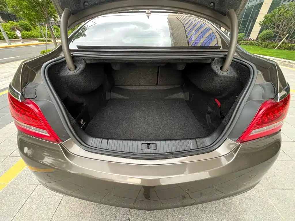 Buick LaCrosse — миниатюра 17