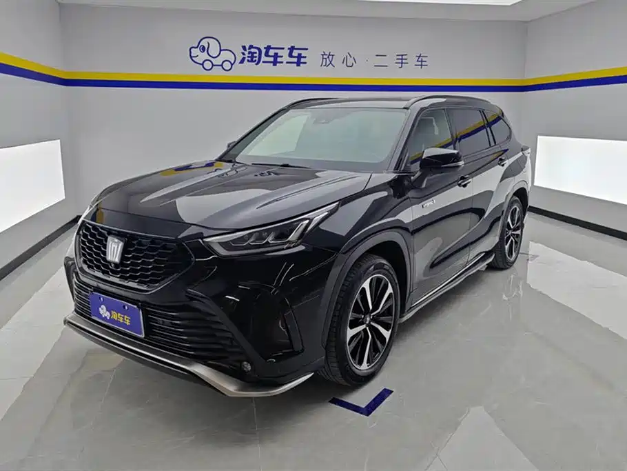 Toyota Crown Kluger 2023