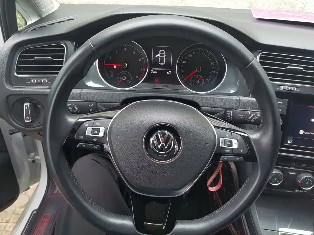 Volkswagen Golf — миниатюра 6