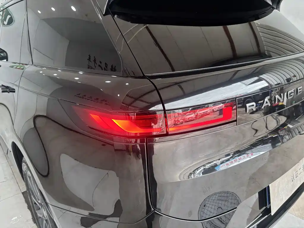 Land Rover Range Rover Sport 2024 400PS Dynamic SE