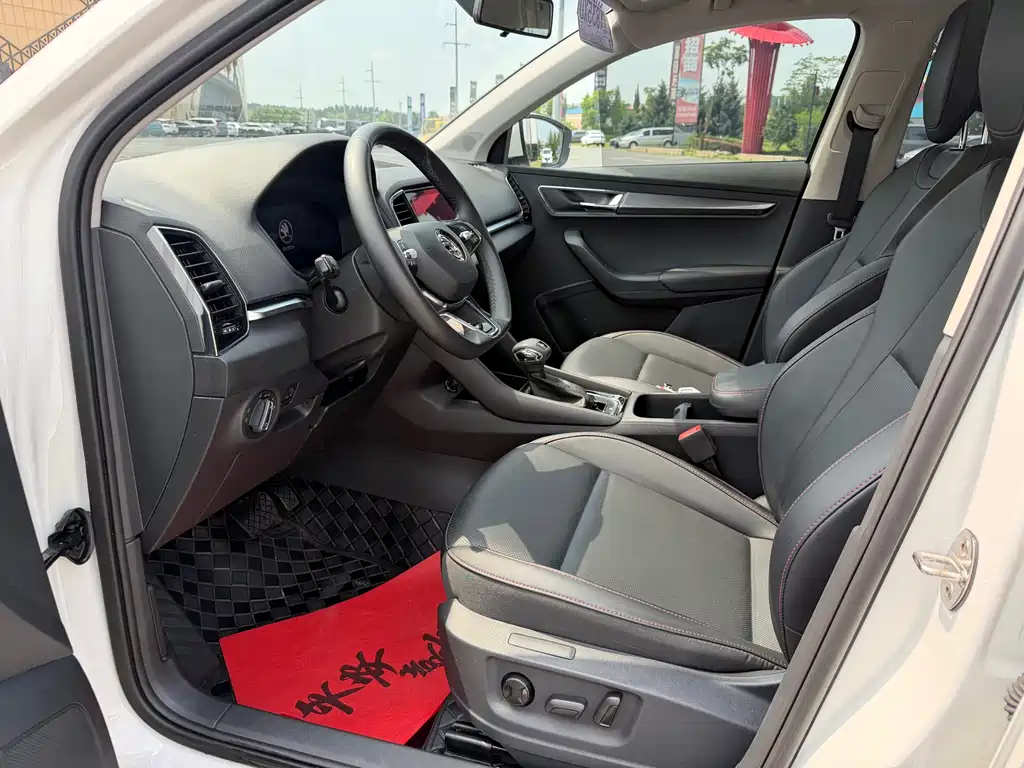 Skoda Karoq 2022 TSI280 Premium