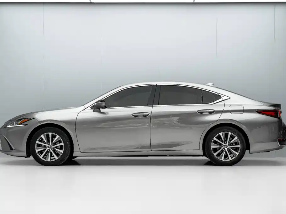 Lexus ES — миниатюра 4