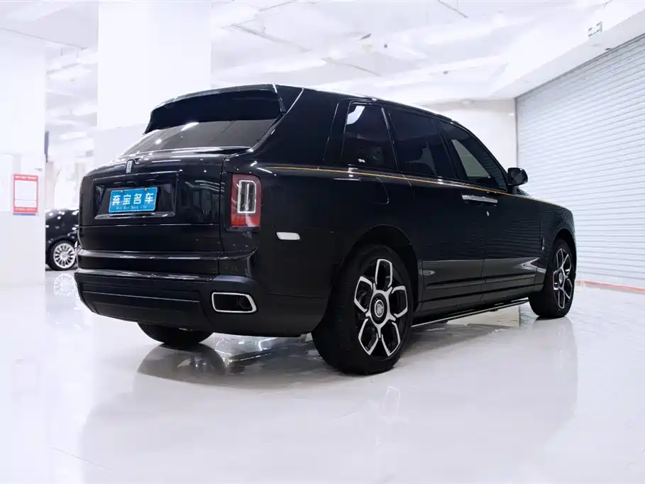 Rolls-Royce Cullinan 2024 мест