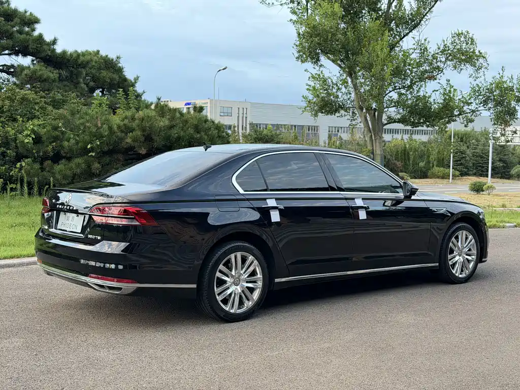 Volkswagen Phideon — миниатюра 4