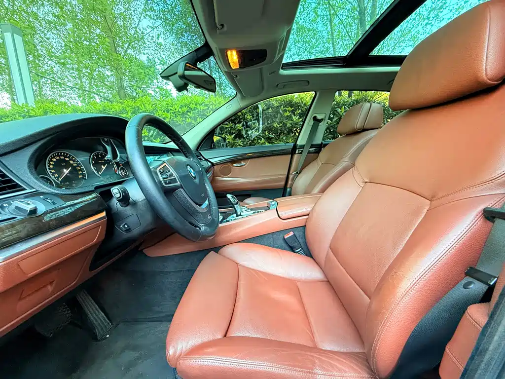 BMW 5 Series GT — миниатюра 6