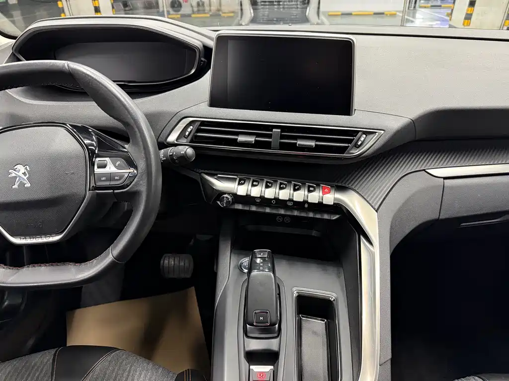 Peugeot 5008 2019 380THP 5 мест Elite