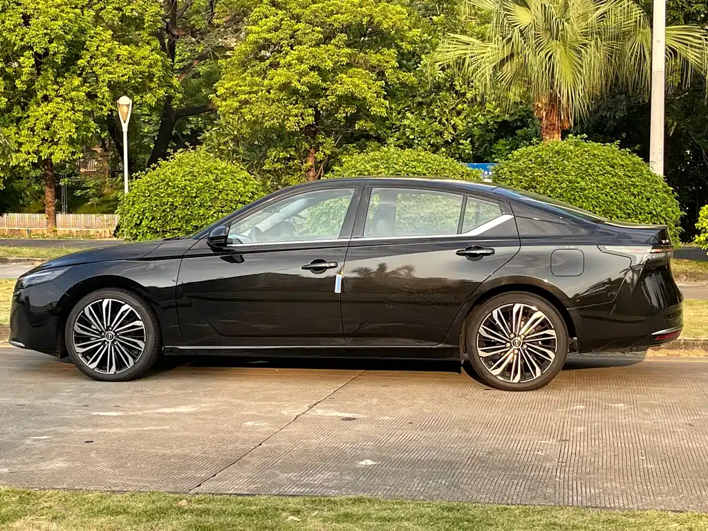 Nissan Teana — миниатюра 15