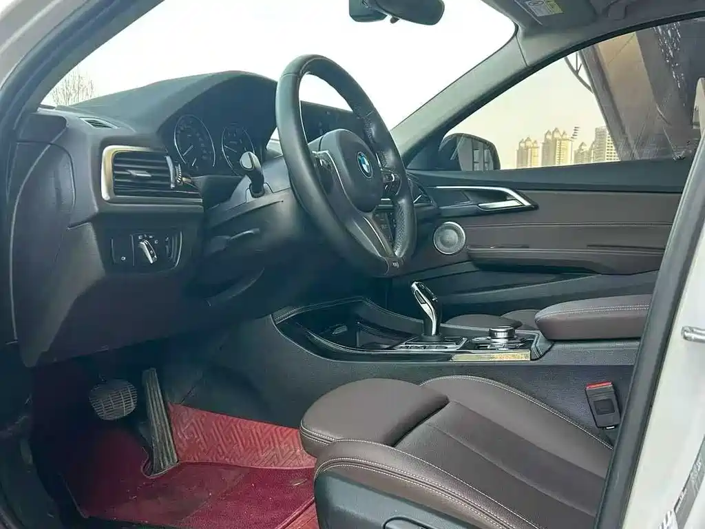 BMW 1 Series - фото 7