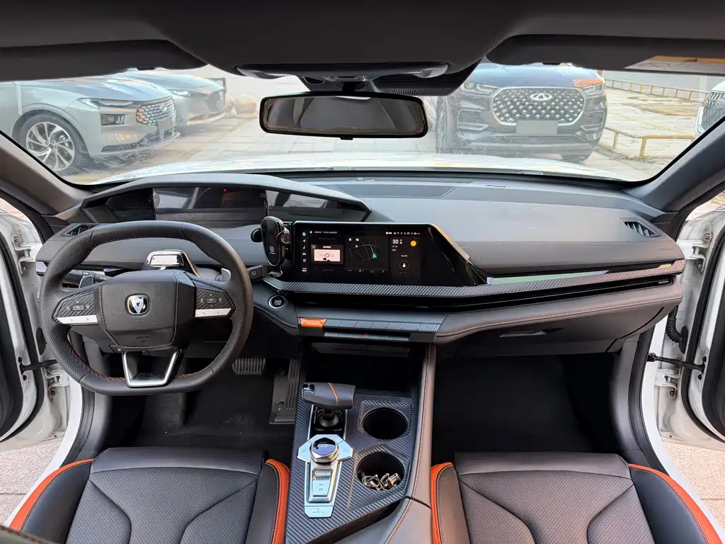 Changan UNI-V — миниатюра 7