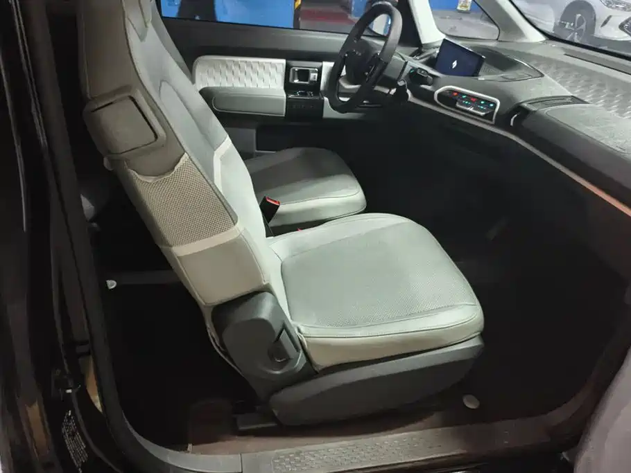 Baojun KiWi EV — миниатюра 8
