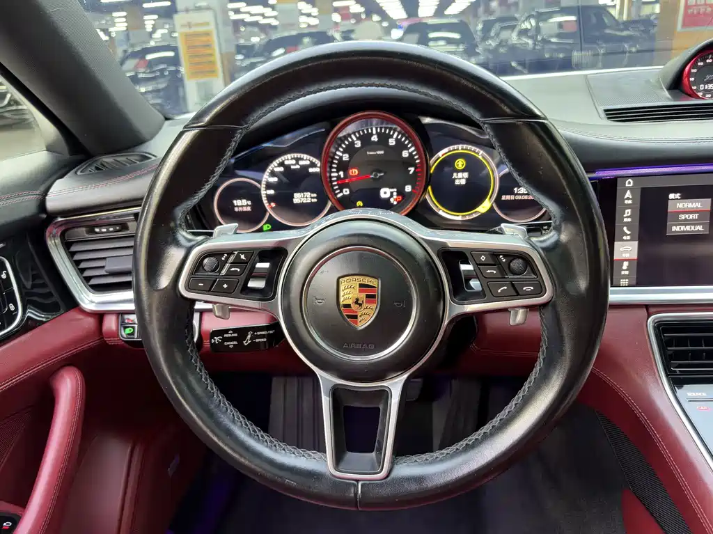 Porsche Panamera — миниатюра 7