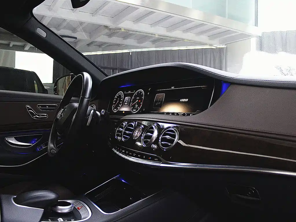 Mercedes-Benz S-Class — миниатюра 16
