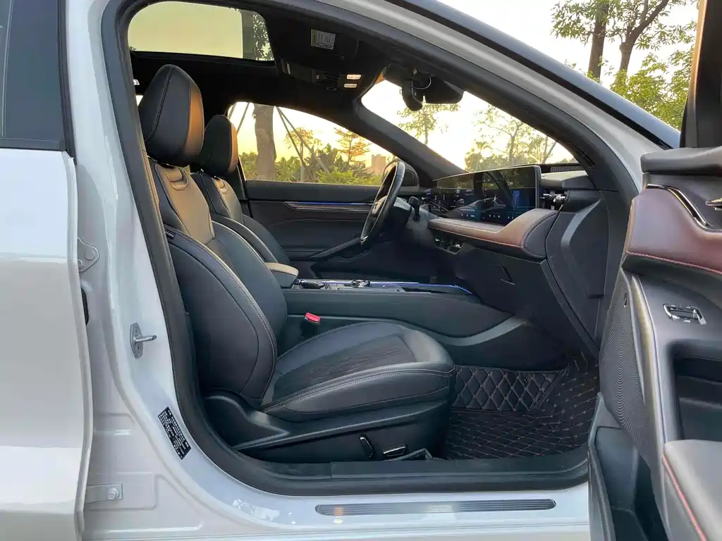 Ford Mondeo — миниатюра 9