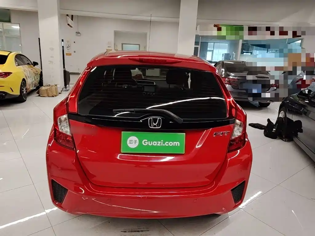 Honda Fit — миниатюра 6