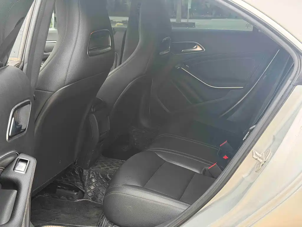 Mercedes-Benz CLA 2015 CLA 200