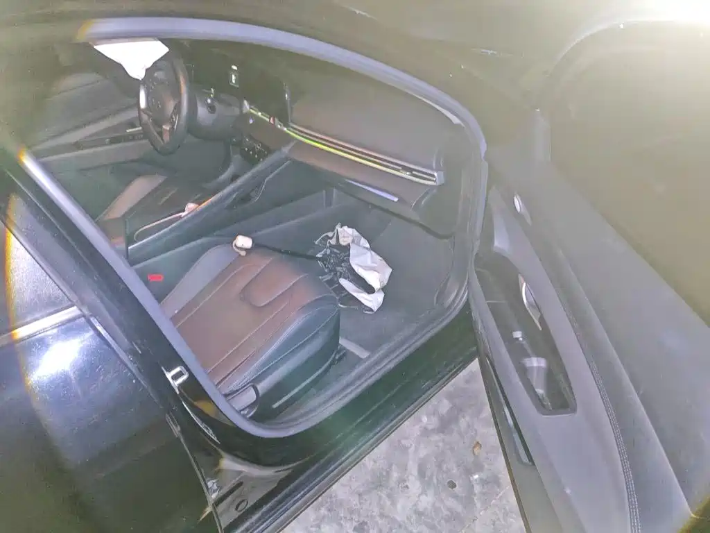 Hyundai Elantra — миниатюра 18